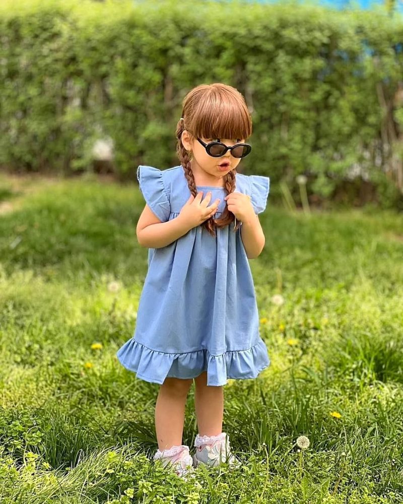 پیراهن آبی رنگ دخترانه